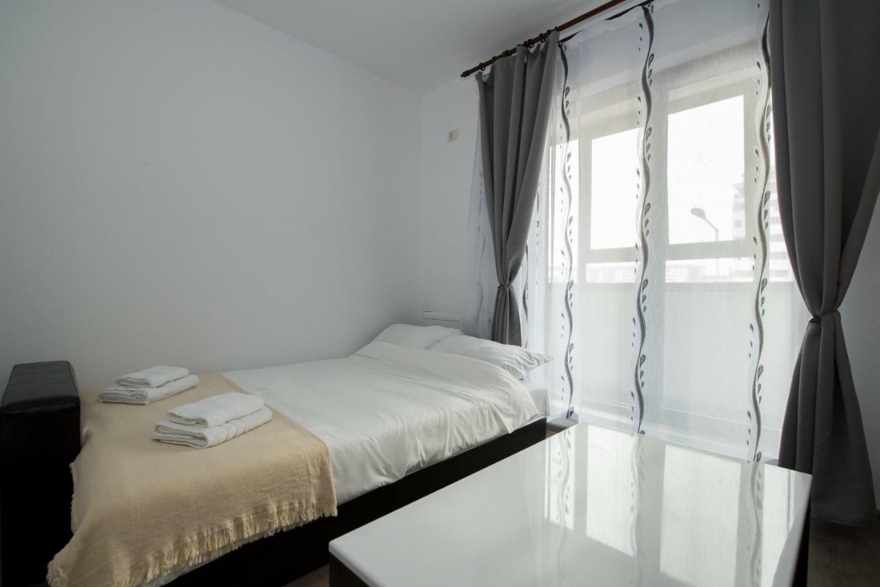 Apartamento Rezident Militari Chiajna Exterior foto