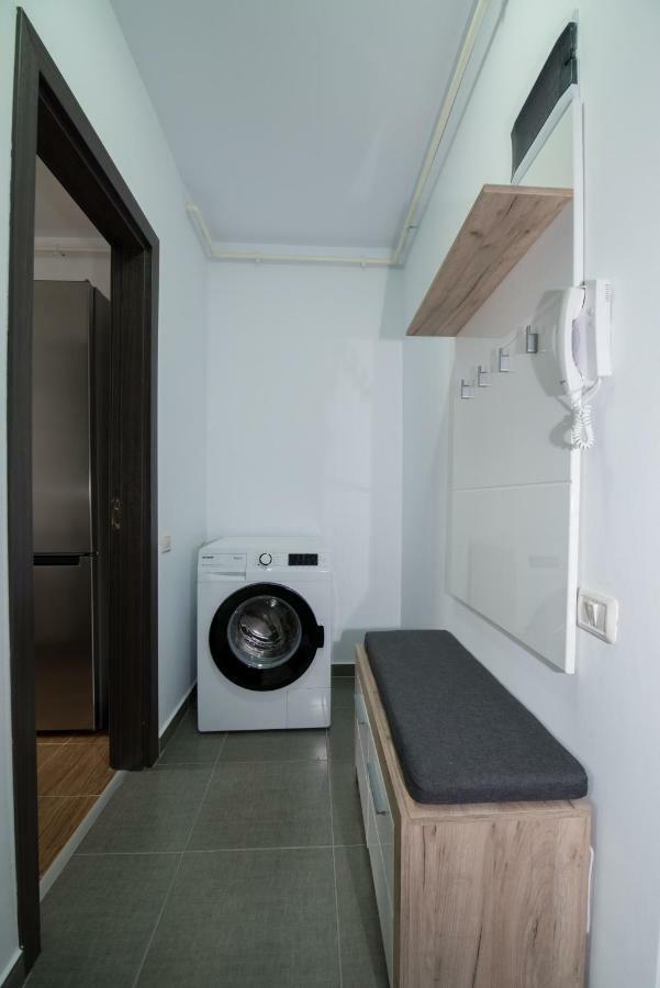 Apartamento Rezident Militari Chiajna Exterior foto