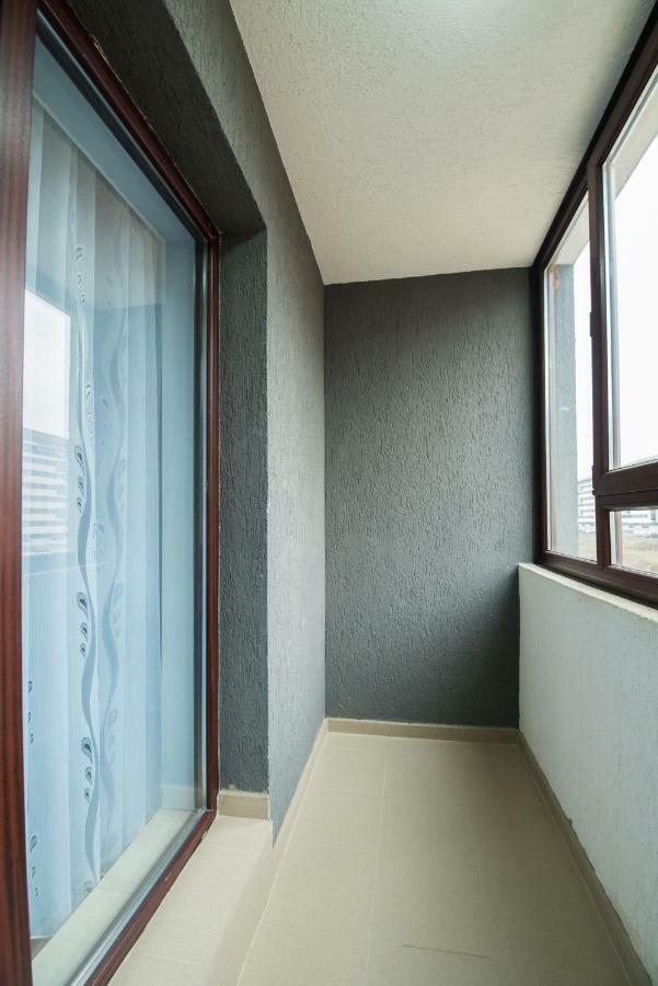 Apartamento Rezident Militari Chiajna Exterior foto