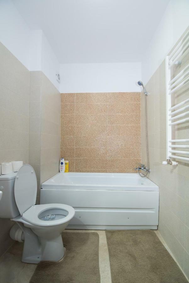 Apartamento Rezident Militari Chiajna Exterior foto