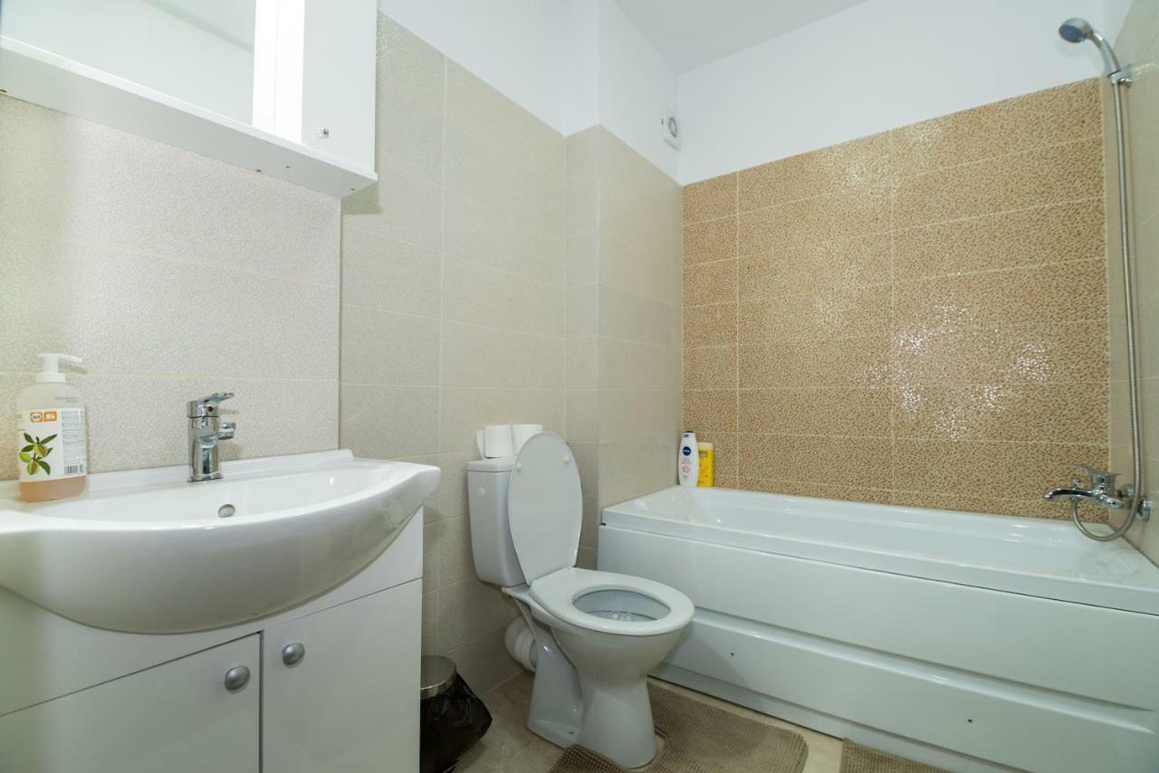Apartamento Rezident Militari Chiajna Exterior foto