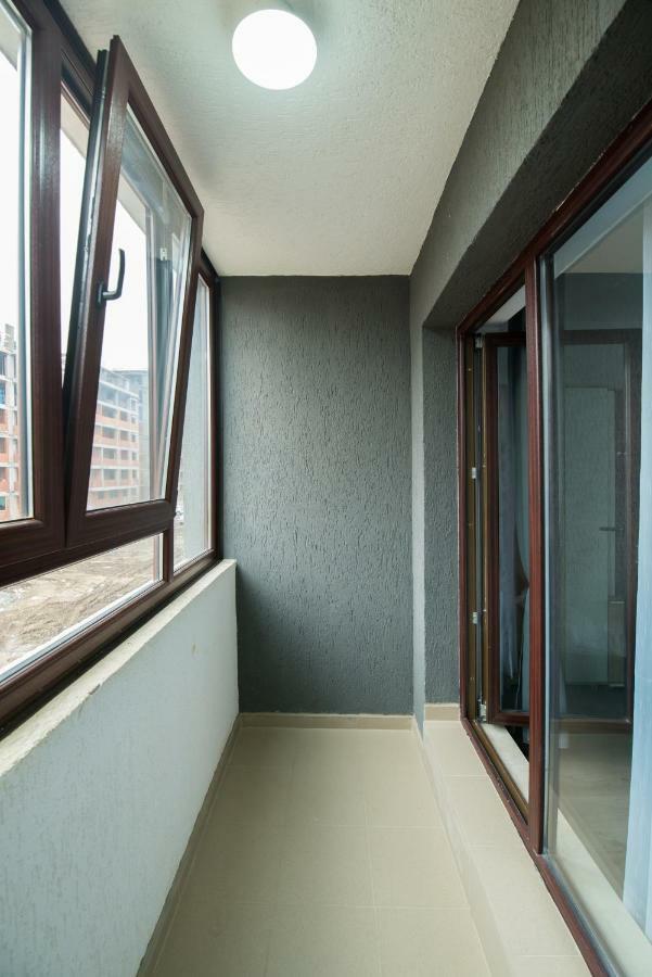 Apartamento Rezident Militari Chiajna Exterior foto