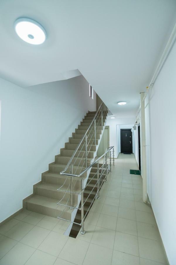 Apartamento Rezident Militari Chiajna Exterior foto
