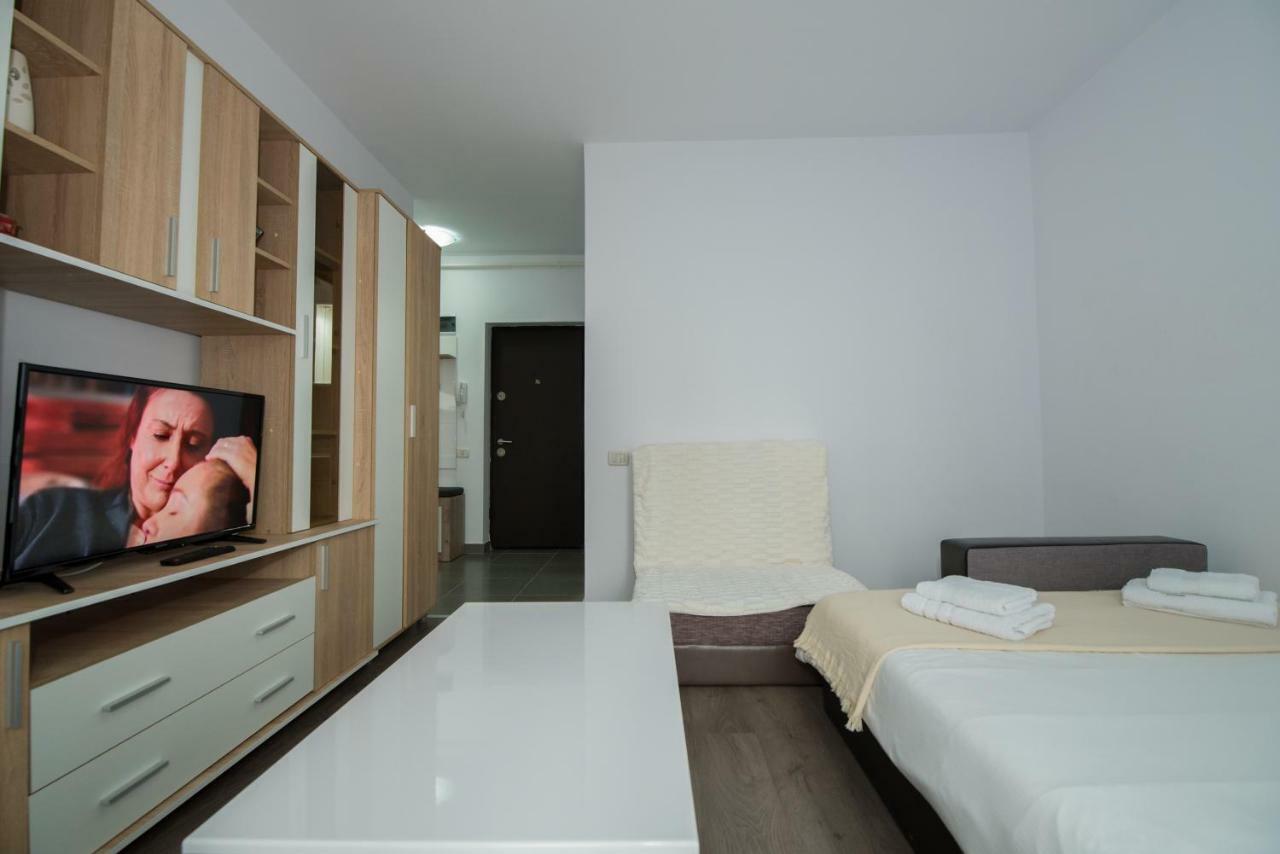 Apartamento Rezident Militari Chiajna Exterior foto